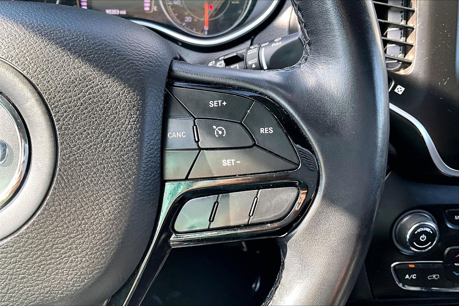 2020 Jeep Cherokee Altitude