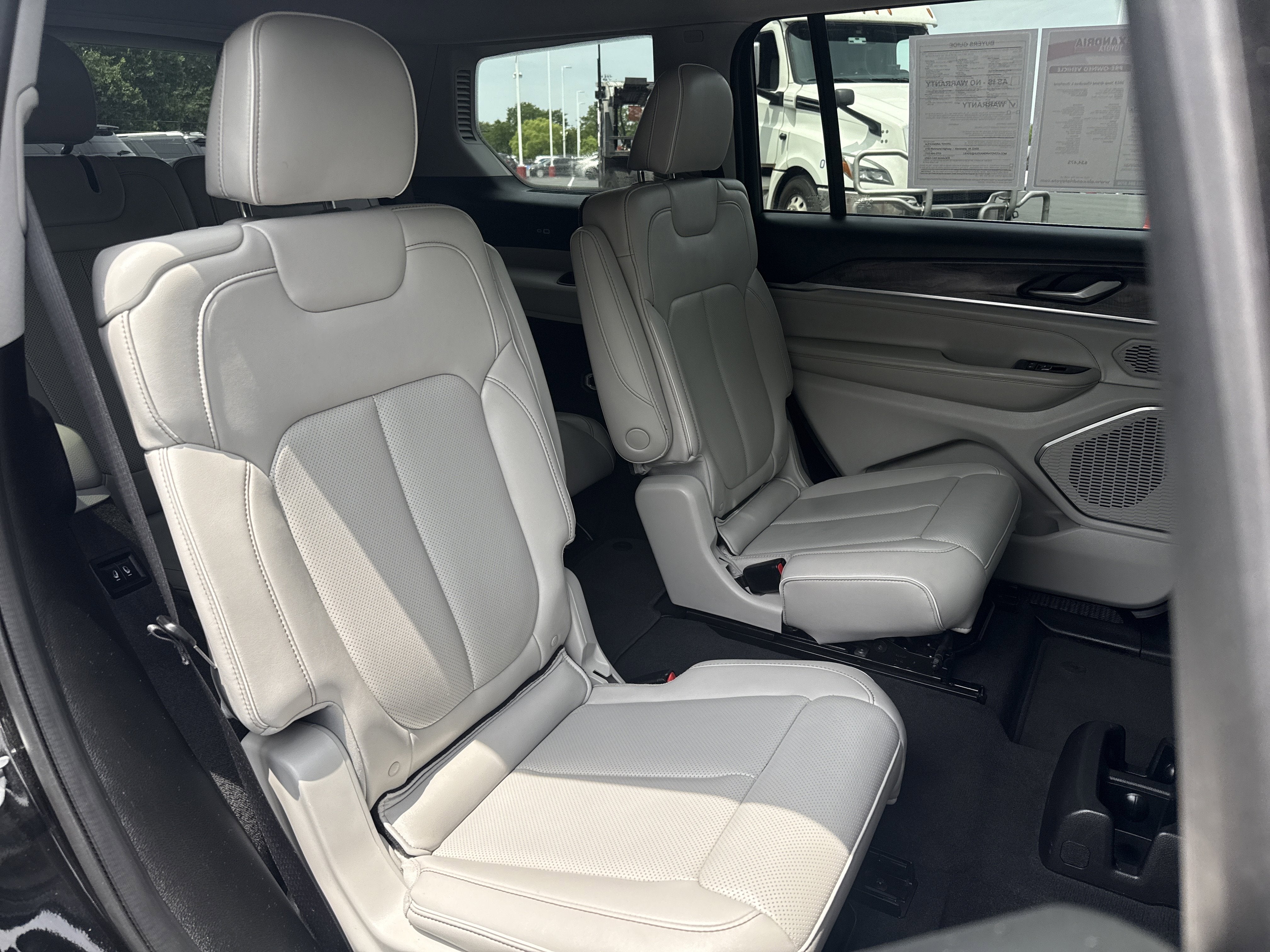 2023 Jeep Grand Cherokee L Overland