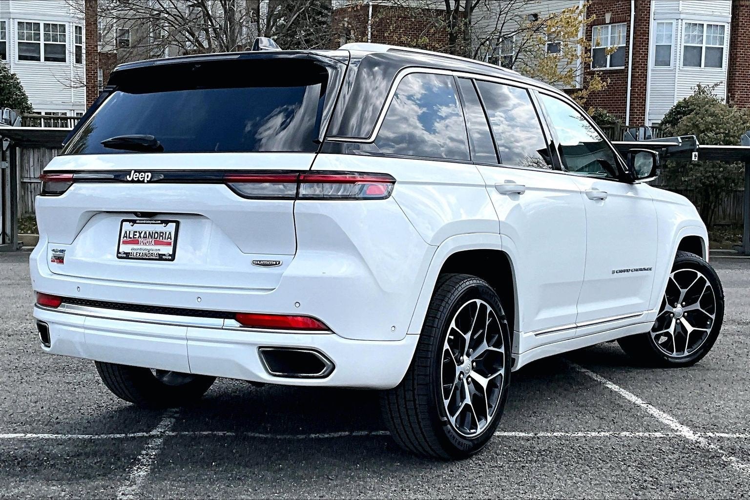 2023 Jeep Grand Cherokee 4xe Summit Reserve