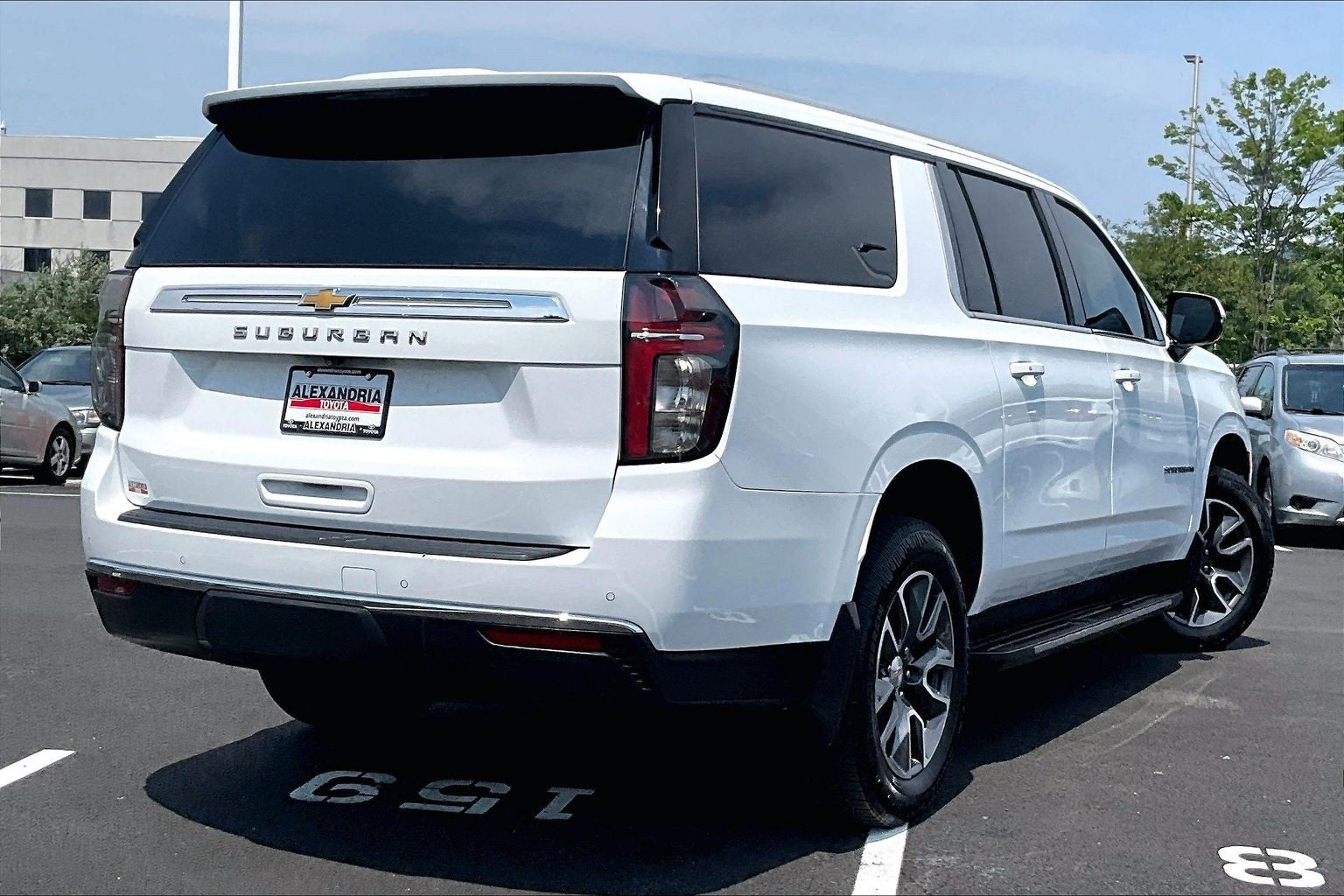 2023 Chevrolet Suburban LS
