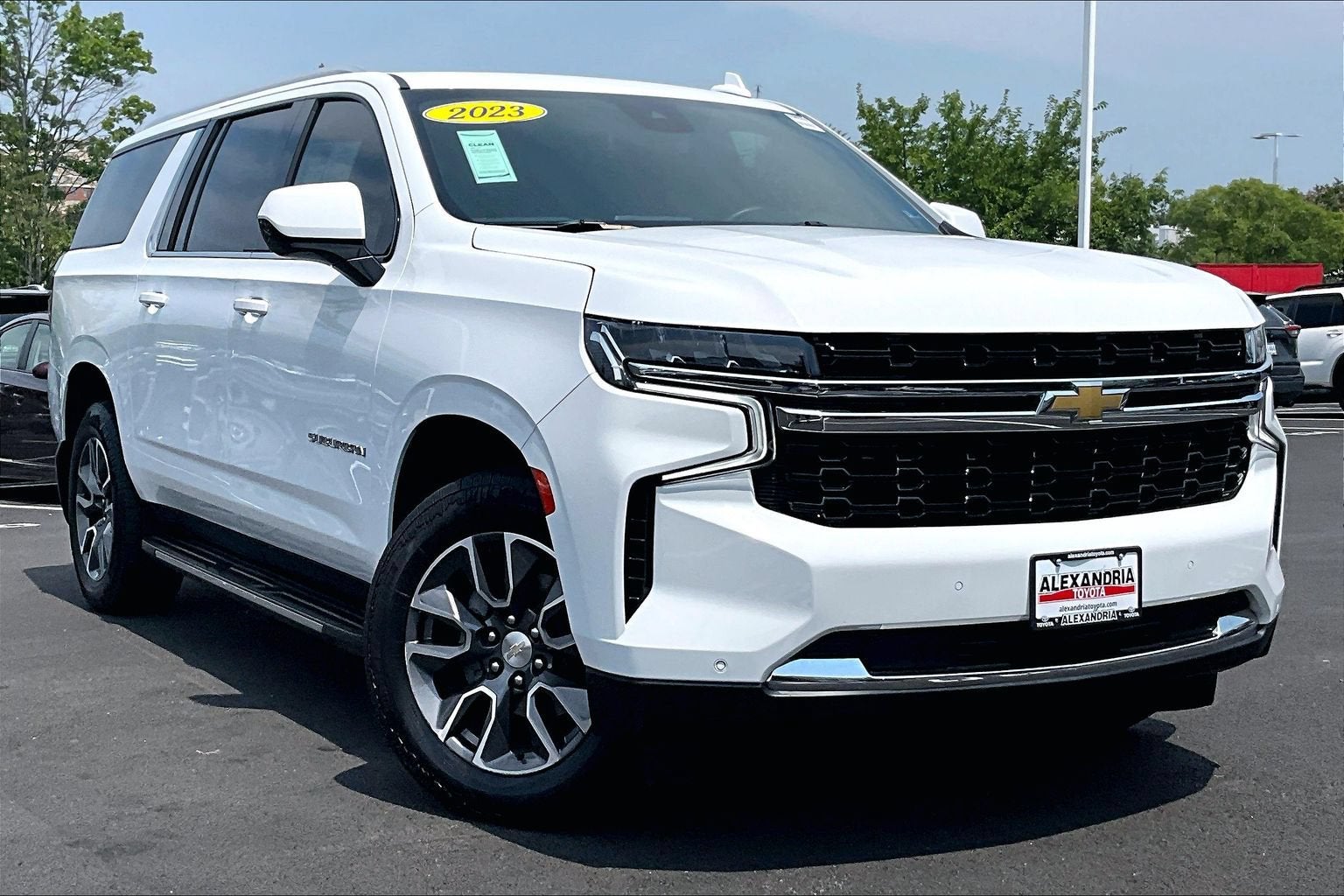 2023 Chevrolet Suburban LS