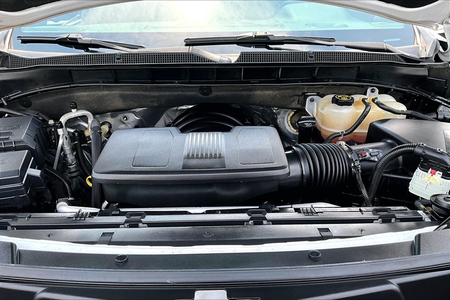 2023 Chevrolet Suburban LS