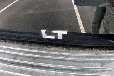 2022 Chevrolet Suburban LT