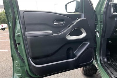 2023 Nissan Frontier SV