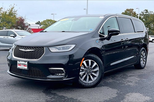 2024 Chrysler Pacifica Hybrid Select