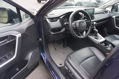2020 Toyota RAV4 XLE Premium