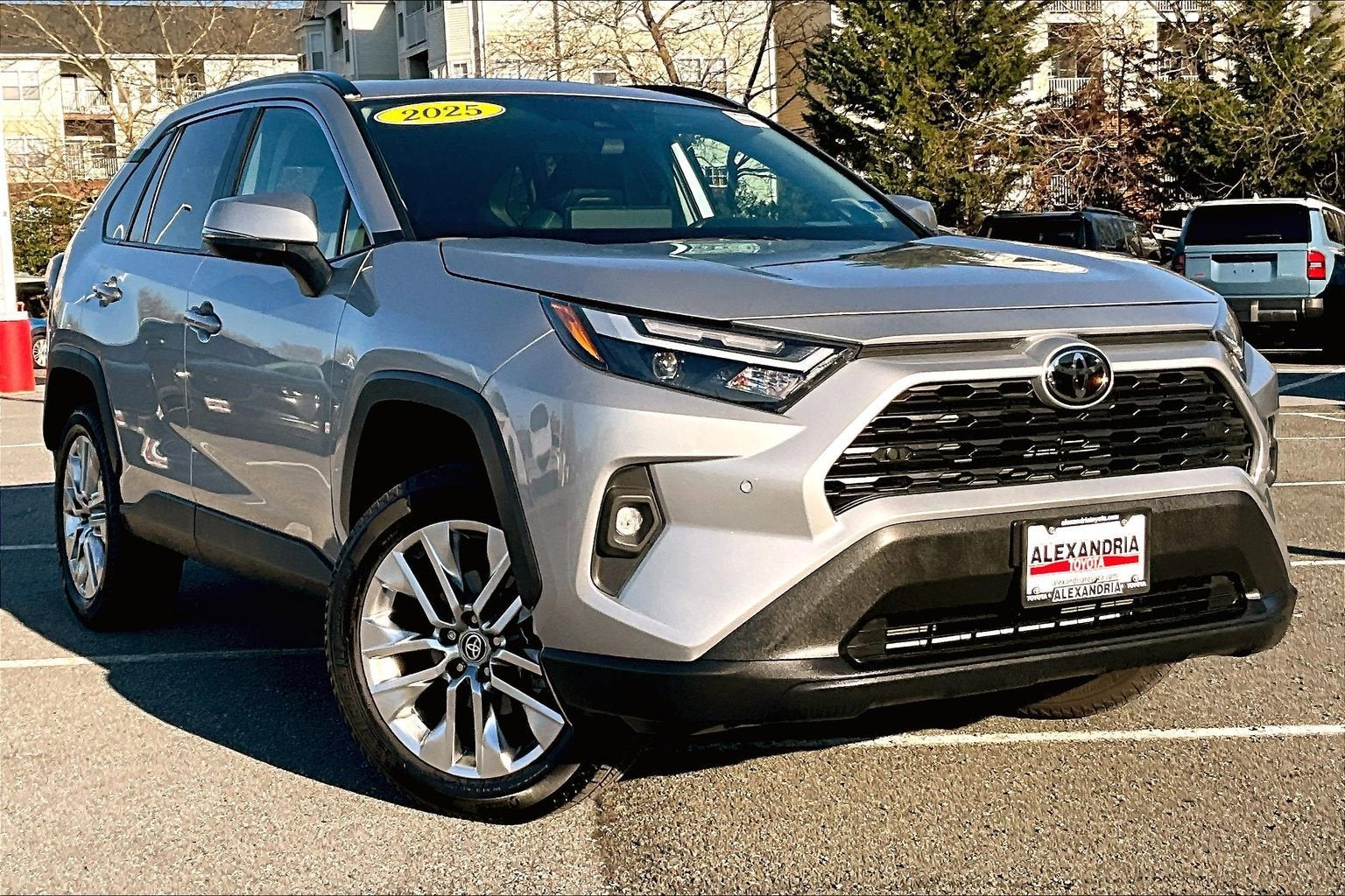 2025 Toyota RAV4 XLE Premium
