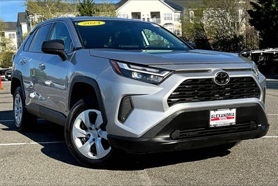 2024 Toyota RAV4 LE