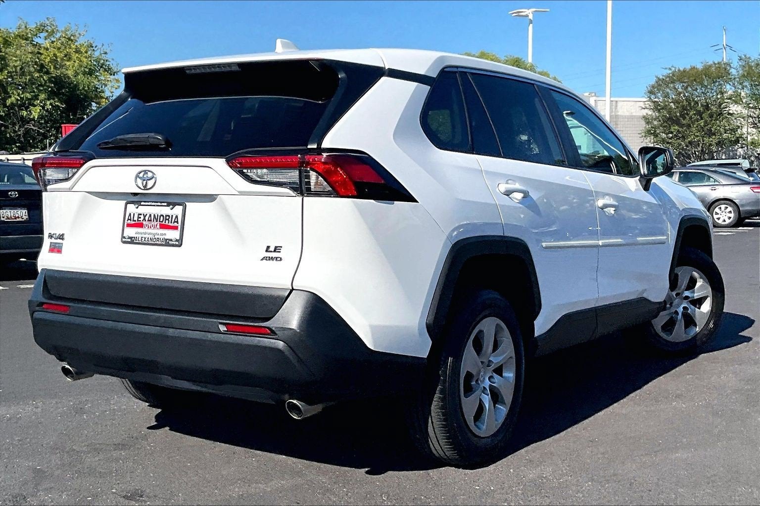 2023 Toyota RAV4 LE
