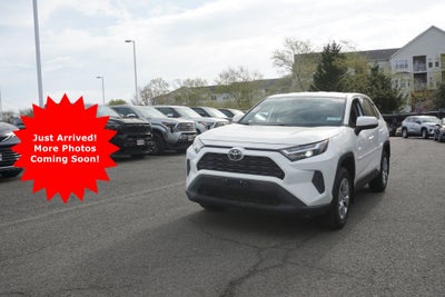 2023 Toyota RAV4 LE
