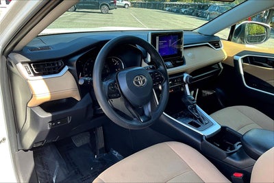 2023 Toyota RAV4 LE