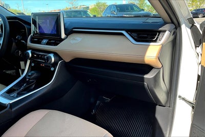 2023 Toyota RAV4 LE