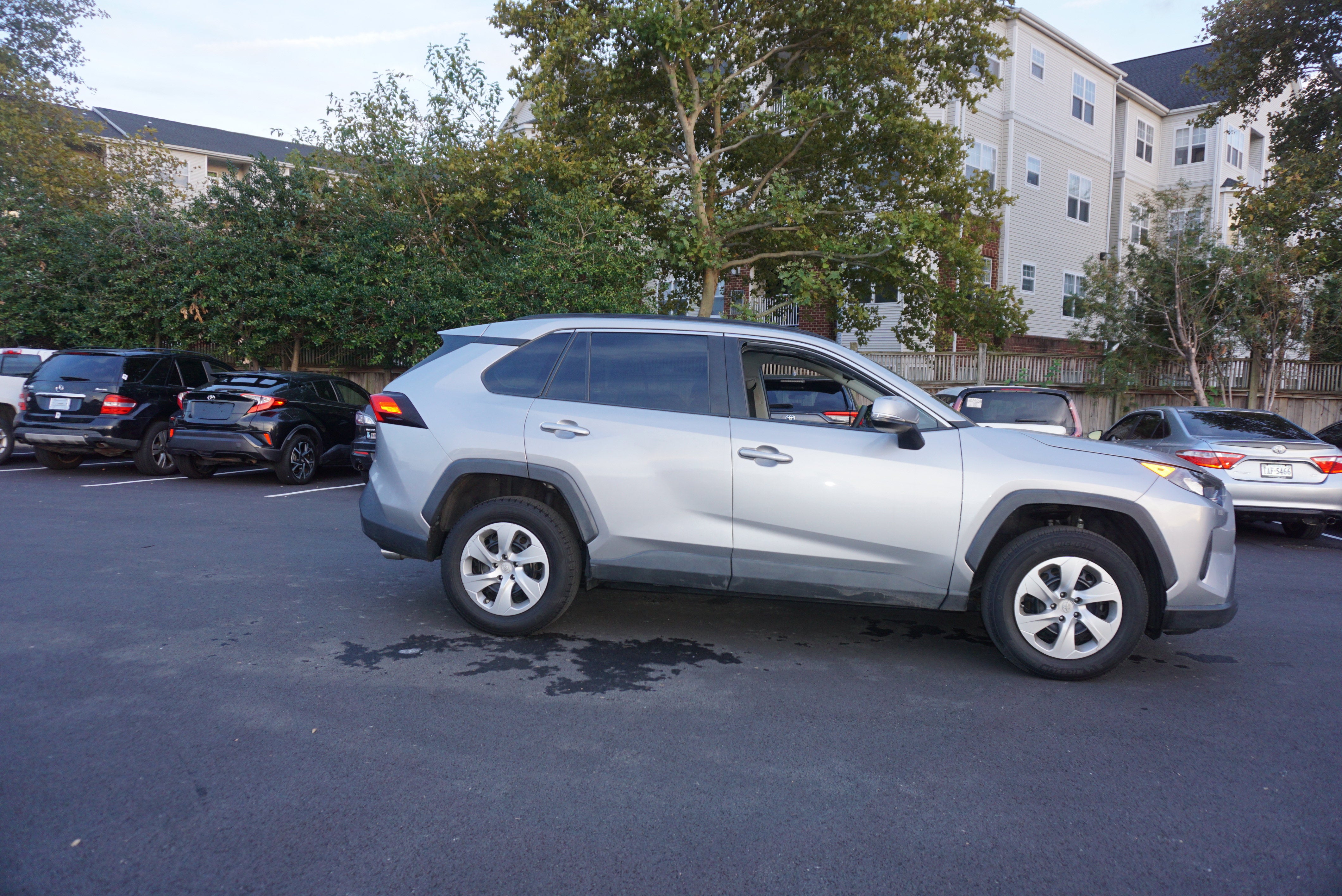 2021 Toyota RAV4 LE