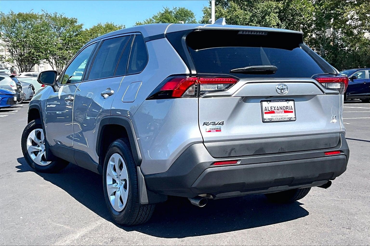 2022 Toyota RAV4 LE