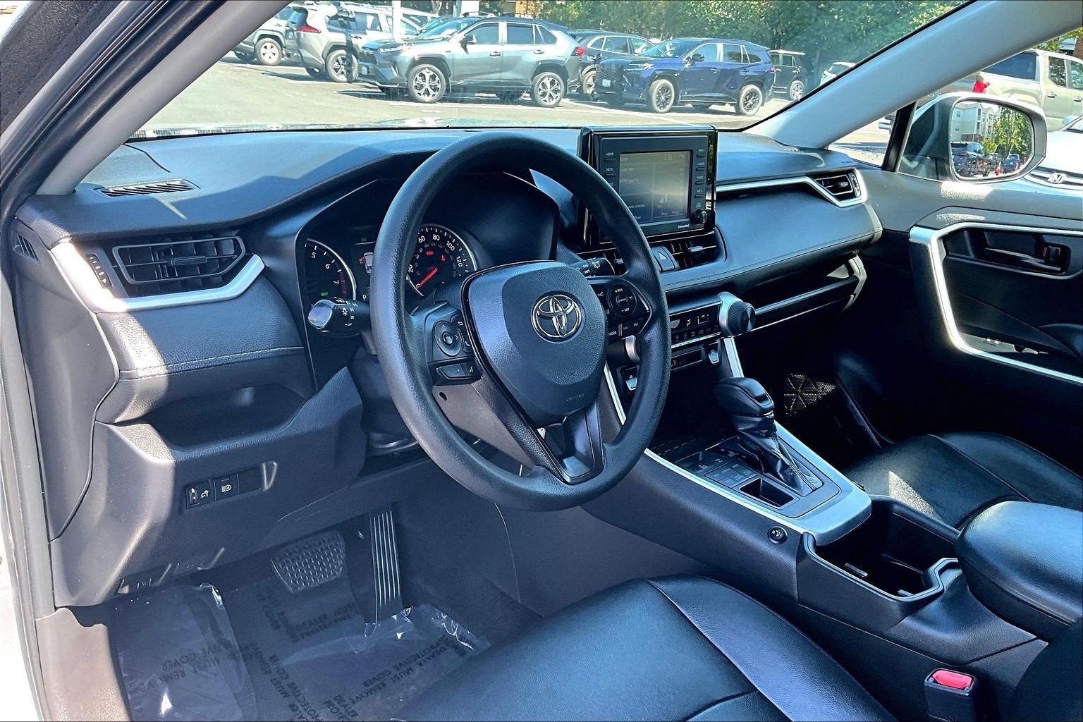 2022 Toyota RAV4 LE