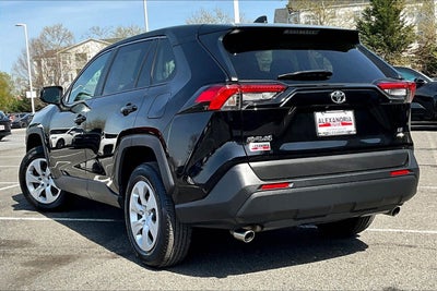 2025 Toyota RAV4 LE