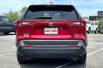 2025 Toyota RAV4 XLE