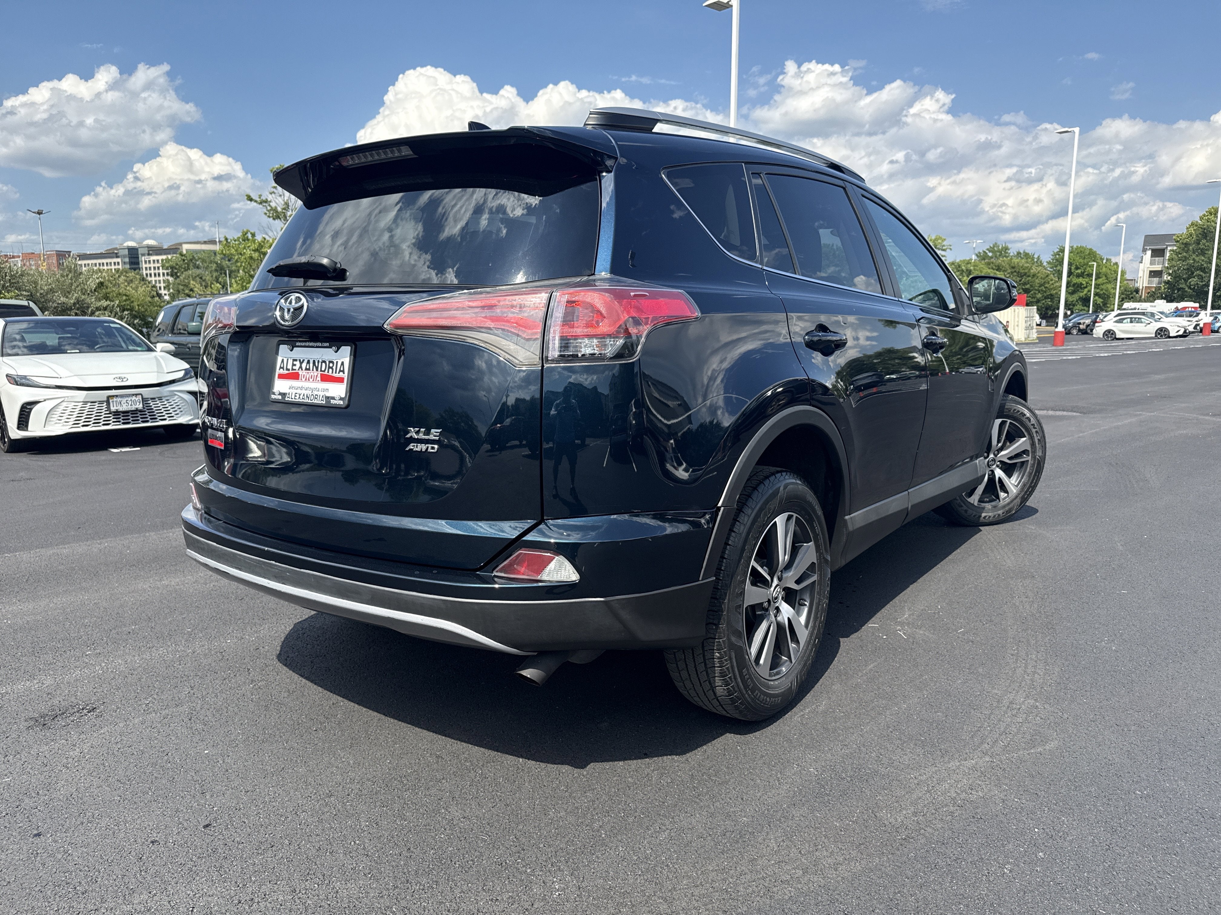 2017 Toyota RAV4 XLE