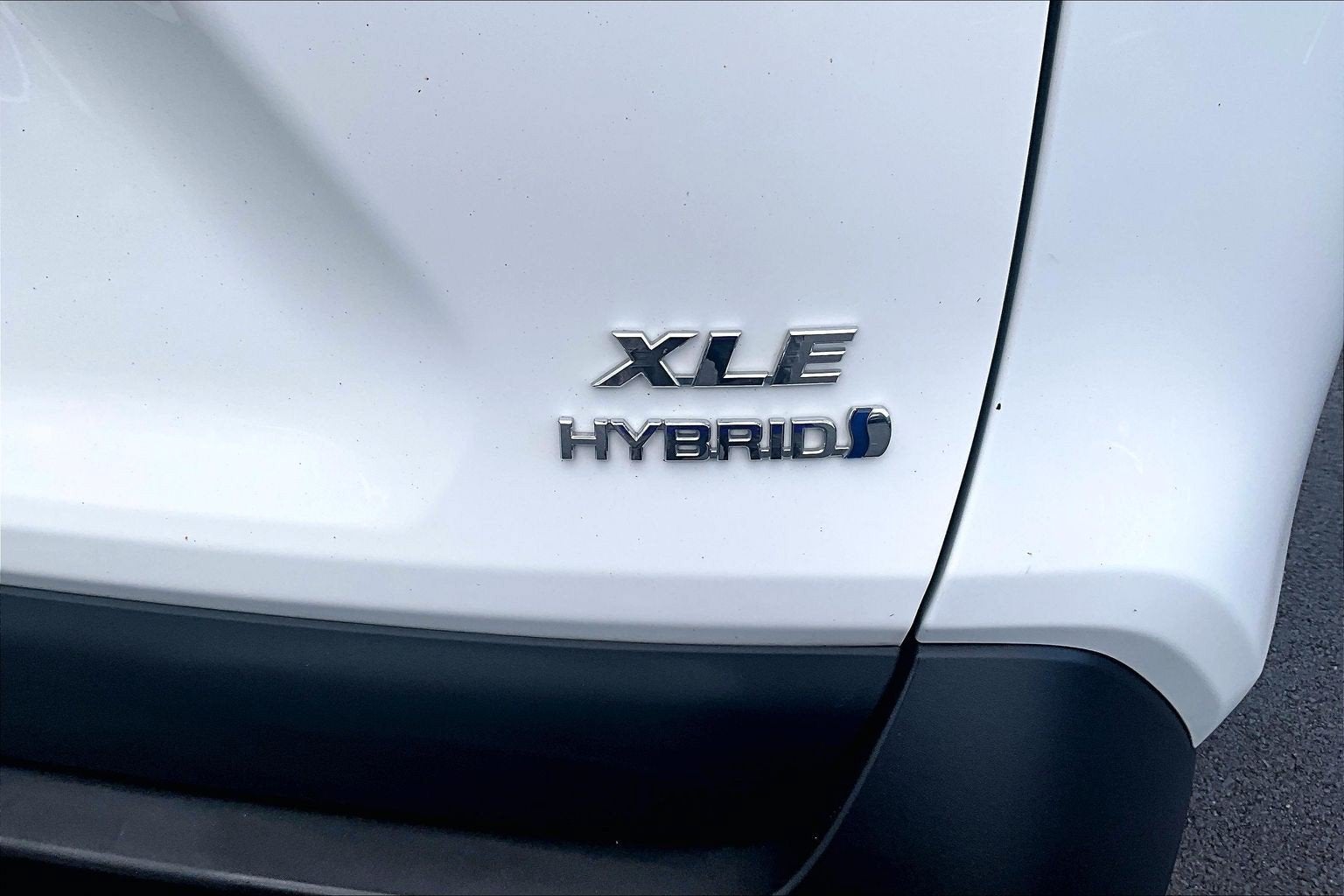 2023 Toyota RAV4 Hybrid XLE