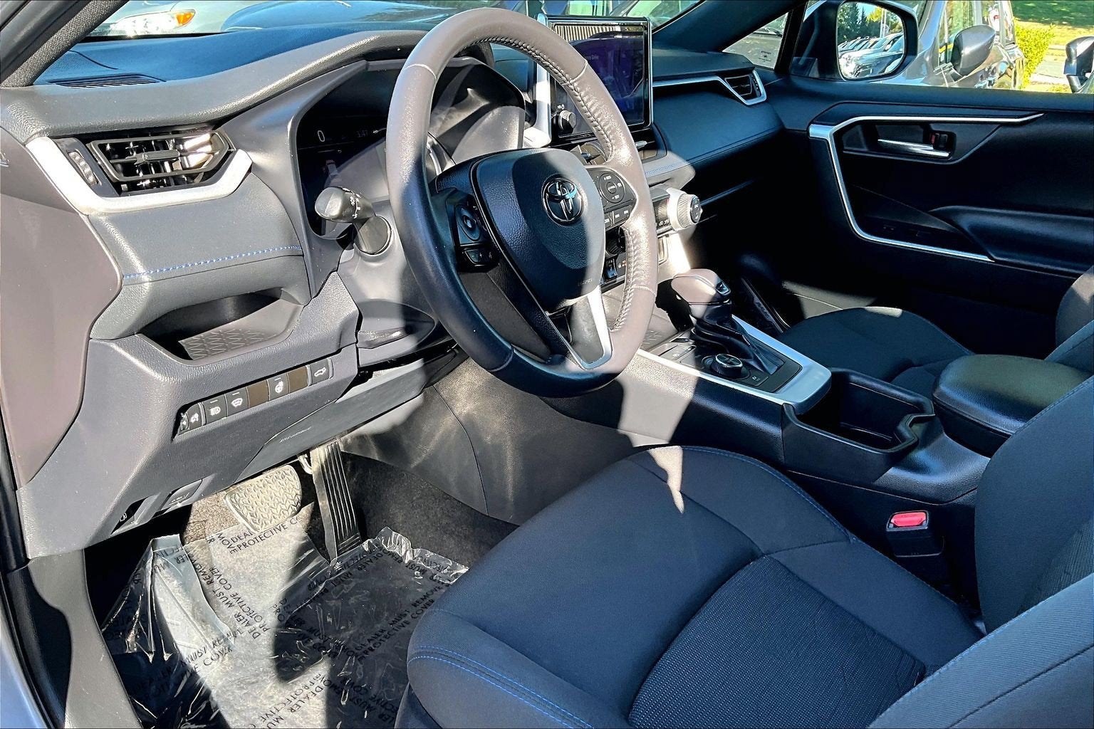 2024 Toyota RAV4 Hybrid SE