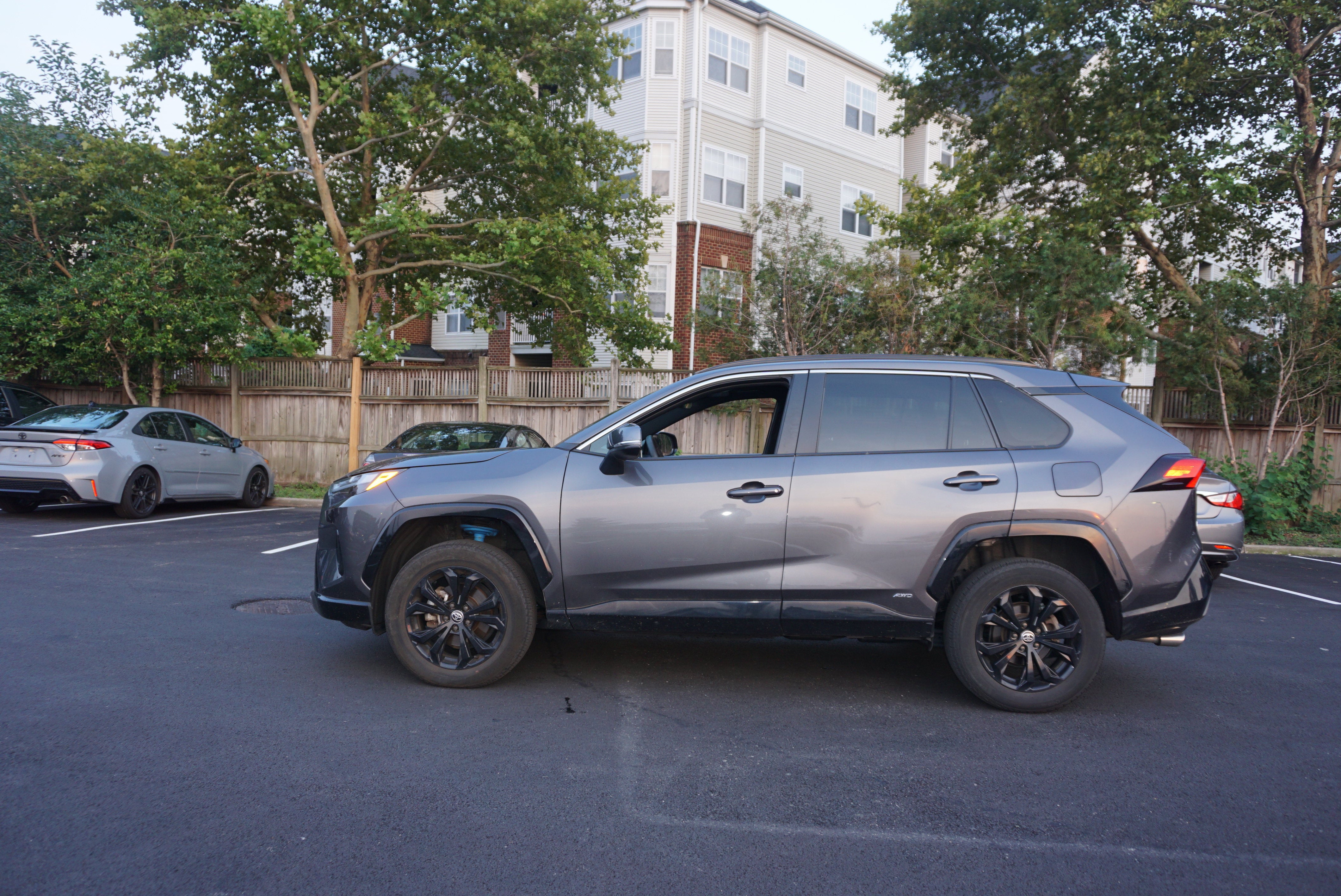 2024 Toyota RAV4 Hybrid SE
