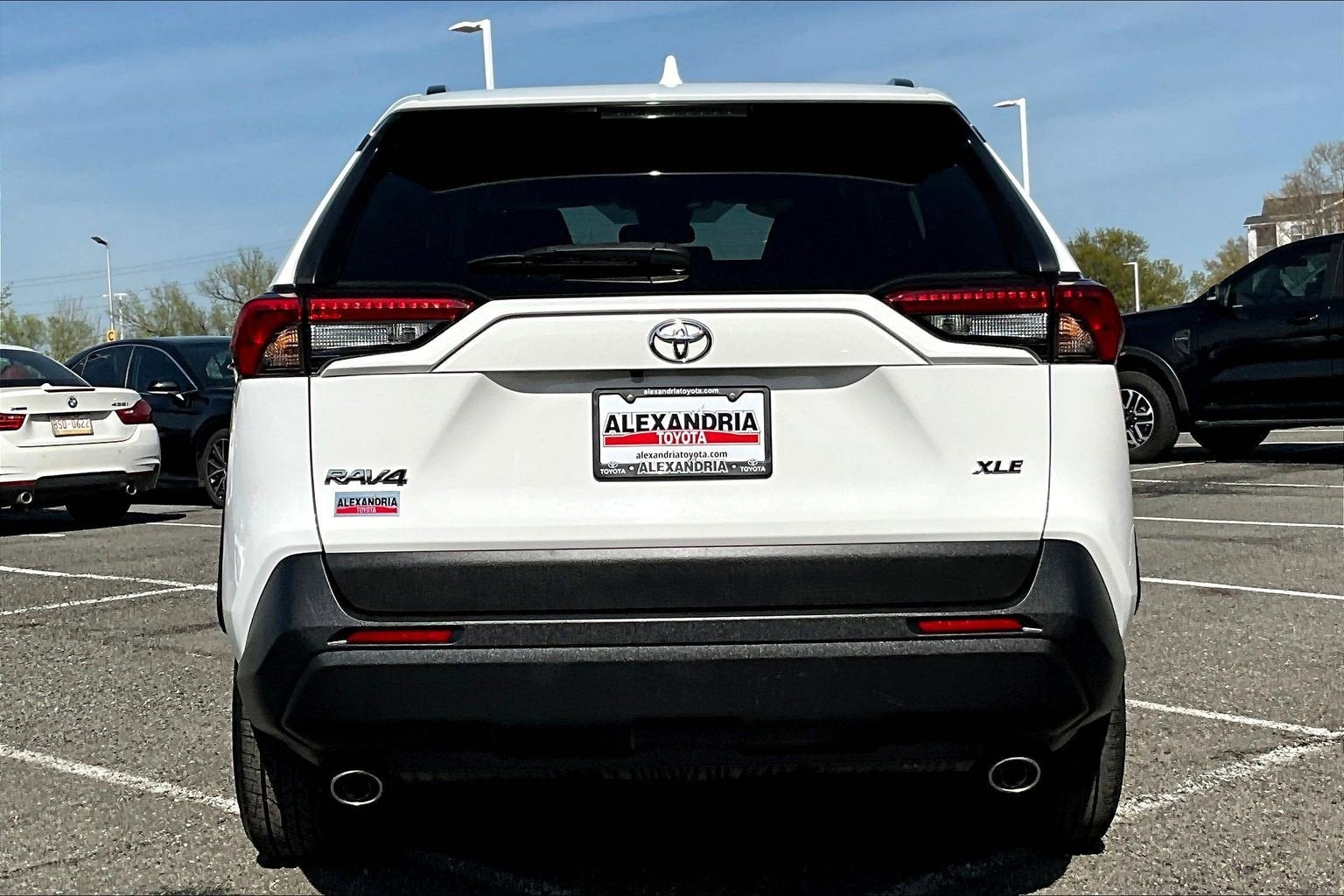 2023 Toyota RAV4 XLE