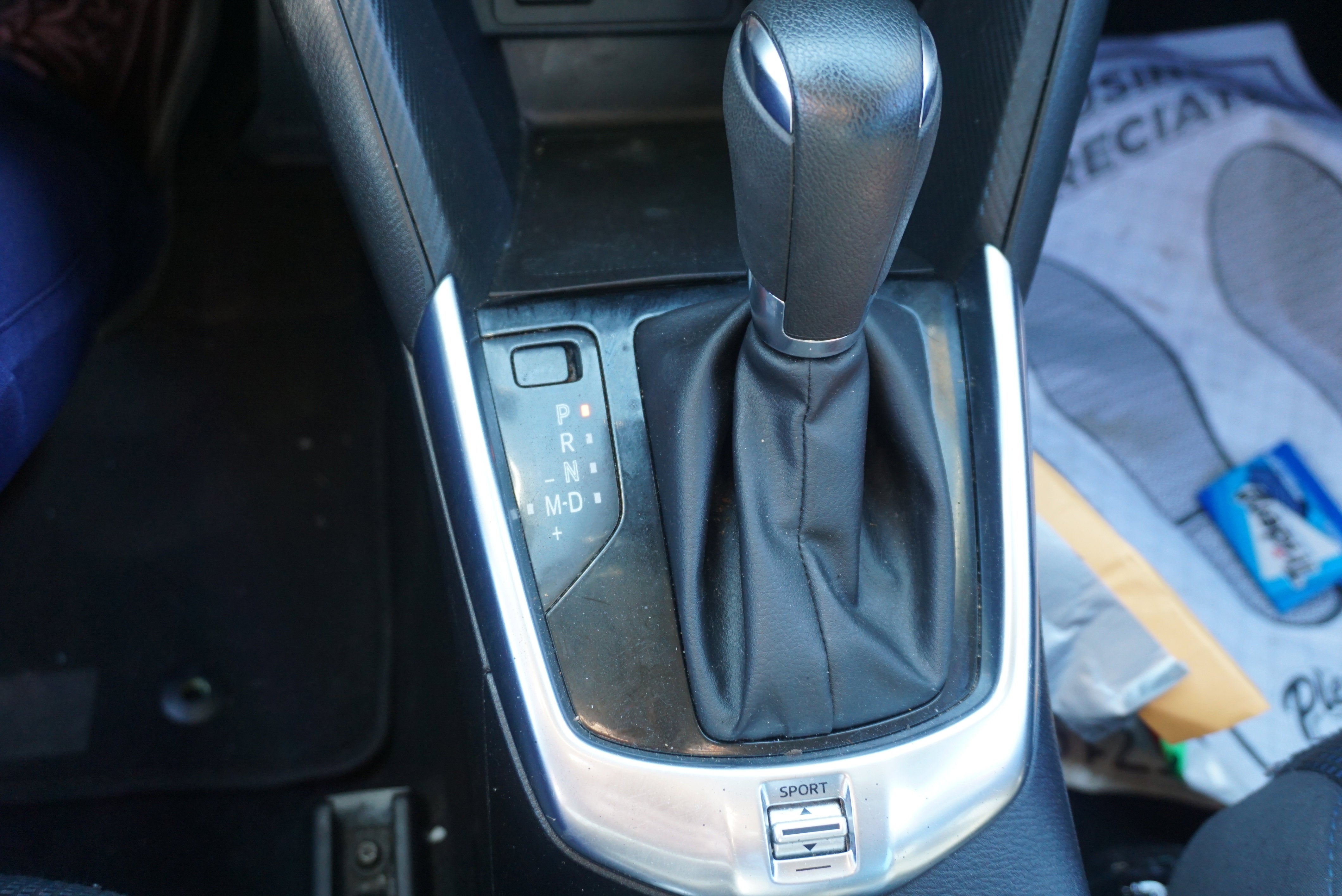 2020 Toyota Yaris Hatchback LE