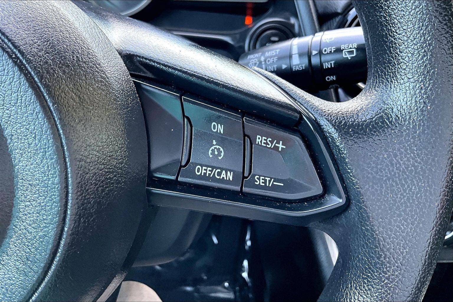 2020 Toyota Yaris Hatchback LE