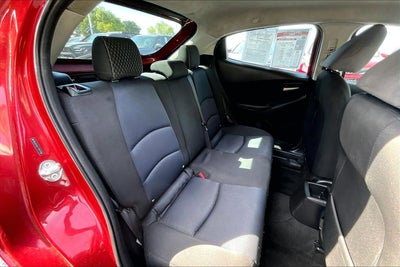 2020 Toyota Yaris Hatchback LE