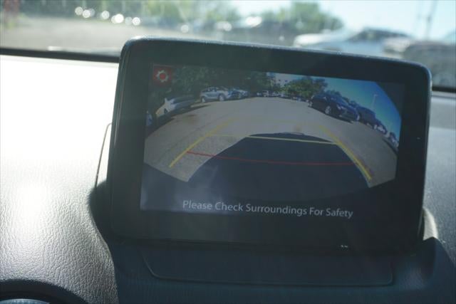 2020 Toyota Yaris Hatchback LE