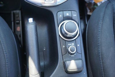 2020 Toyota Yaris Hatchback LE