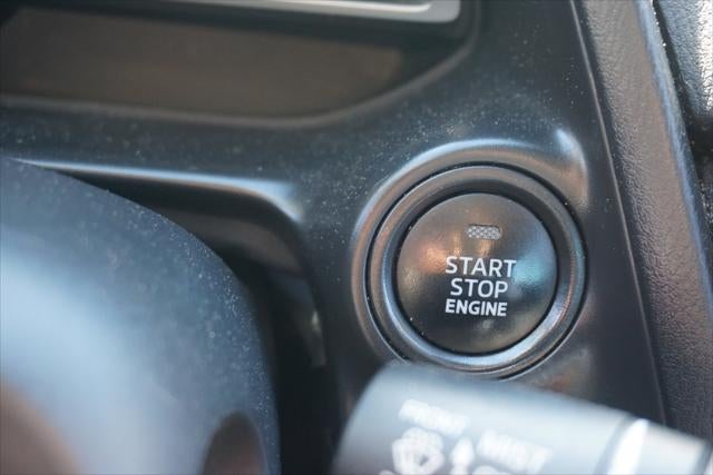 2020 Toyota Yaris Hatchback LE