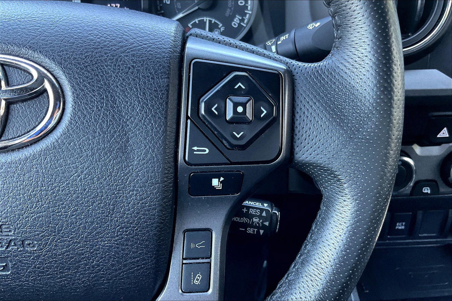 2022 Toyota Tacoma 4WD TRD Off Road