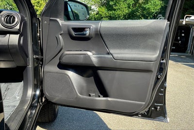 2022 Toyota Tacoma 4WD TRD Off Road