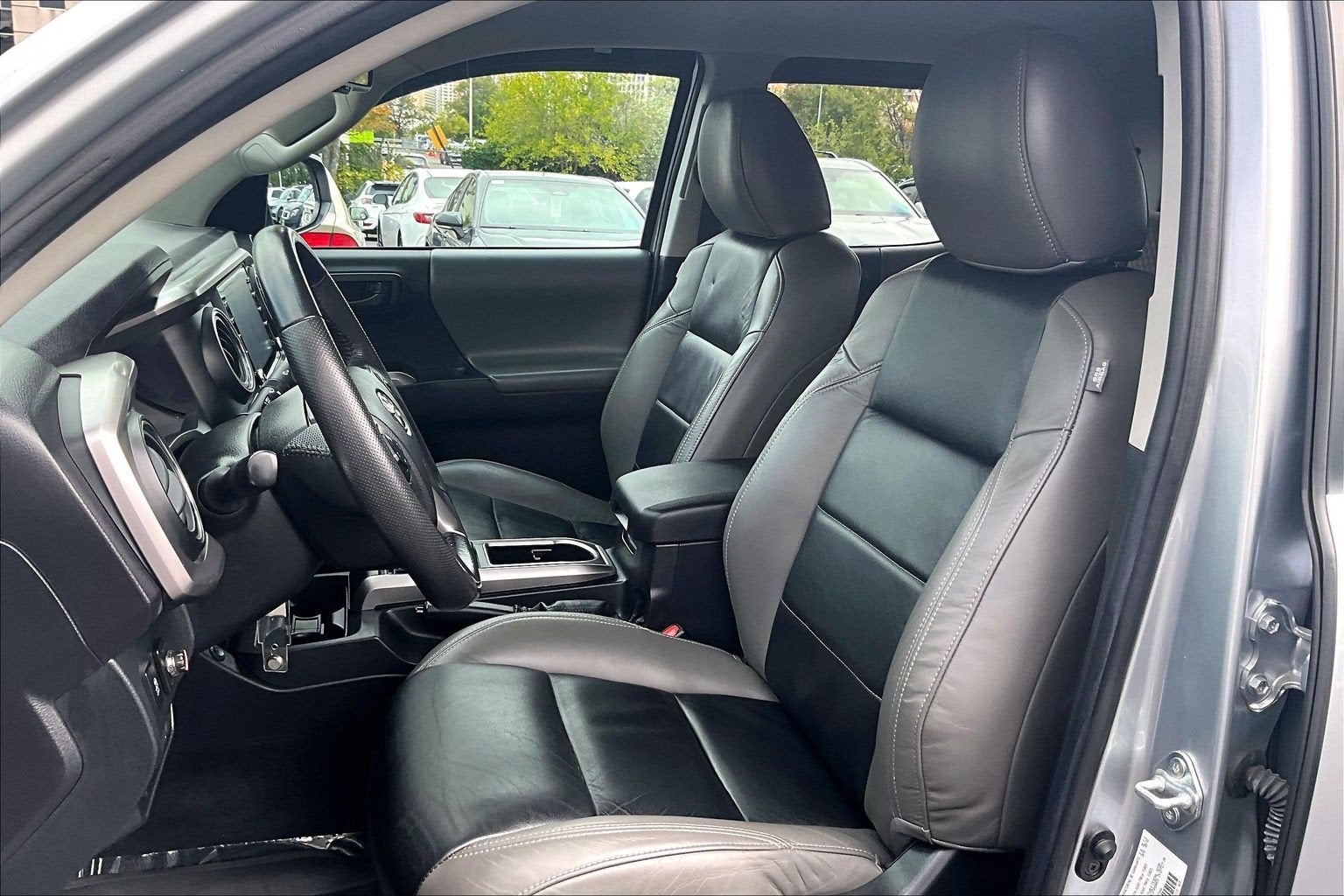 2022 Toyota Tacoma 4WD SR5