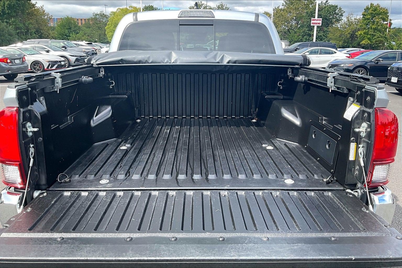 2022 Toyota Tacoma 4WD SR5