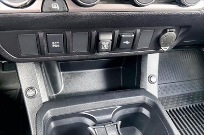 2022 Toyota Tacoma 4WD SR5