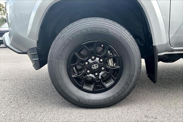 2022 Toyota Tacoma 4WD SR5