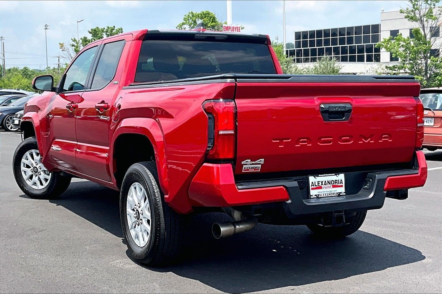 2025 Toyota Tacoma 4WD SR5