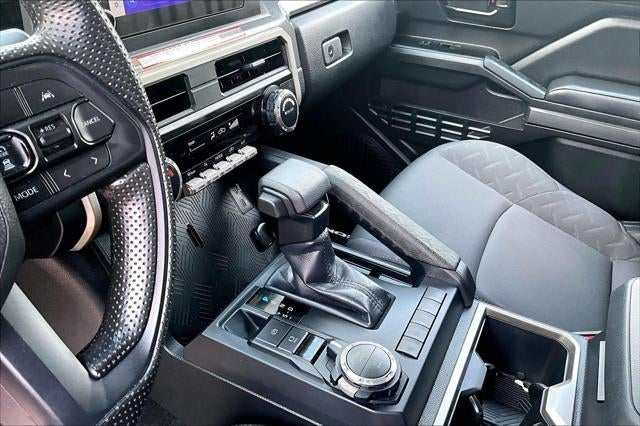 2025 Toyota Tacoma 4WD SR5