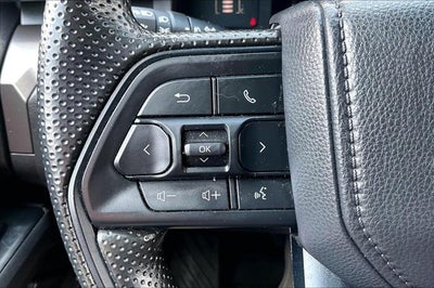 2025 Toyota Tacoma 4WD SR5