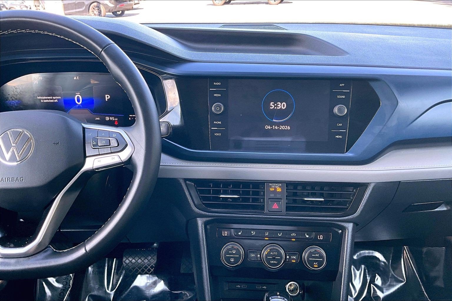 2024 Volkswagen Taos SE