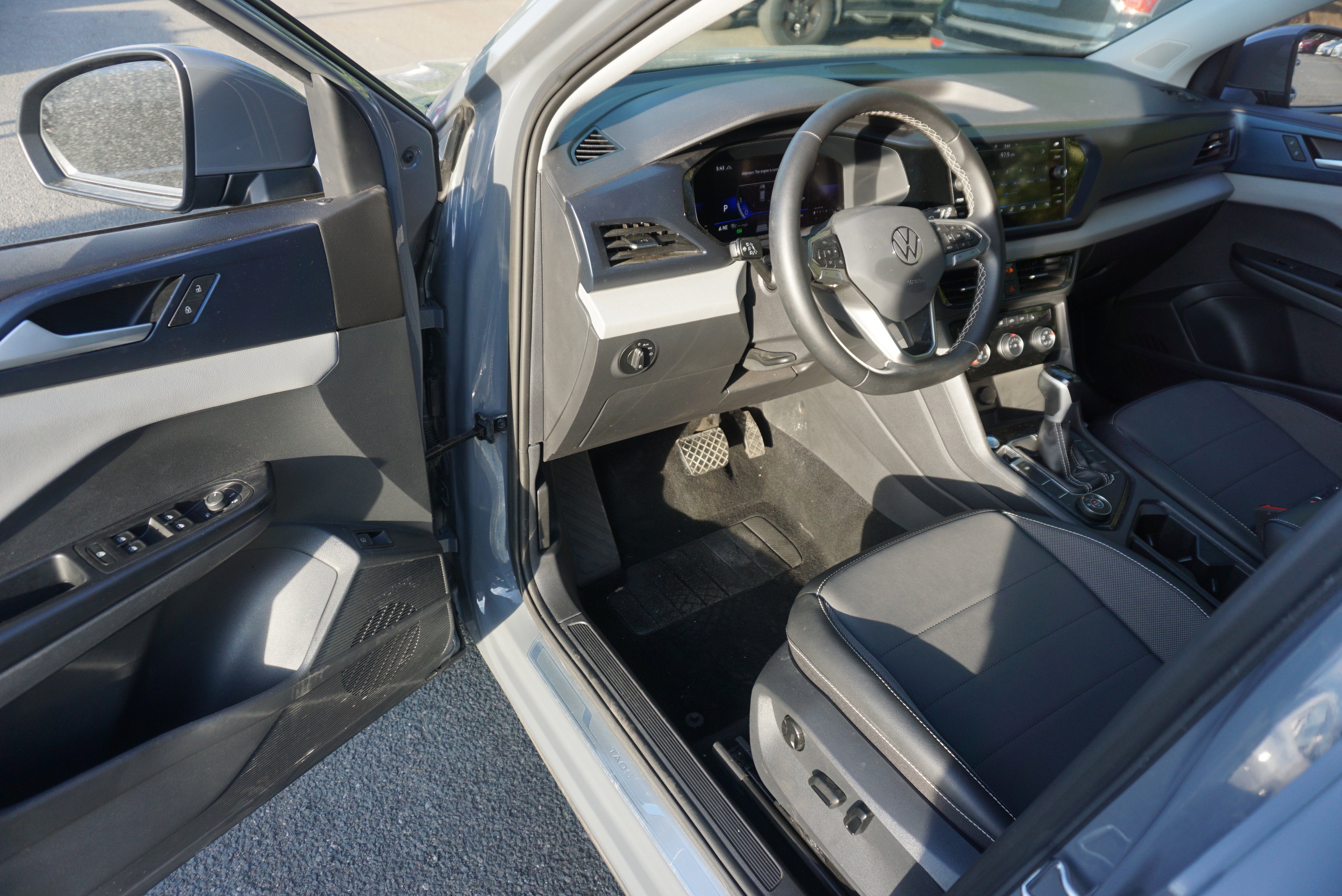 2023 Volkswagen Taos SE