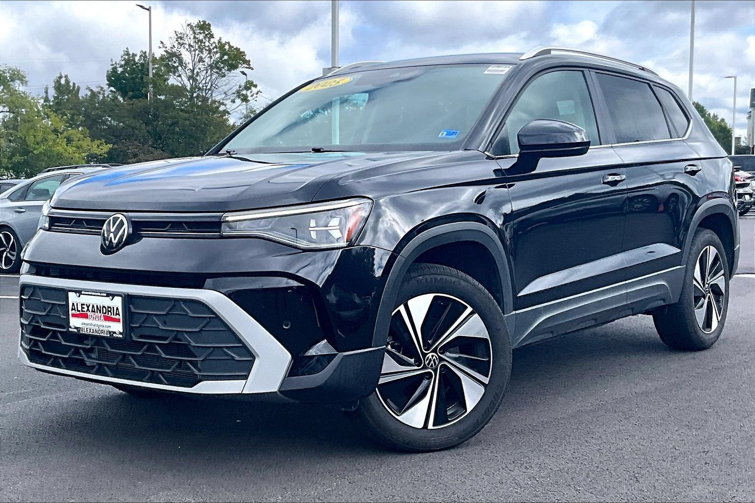 2025 Volkswagen Taos SE