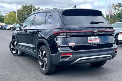 2025 Volkswagen Taos SE