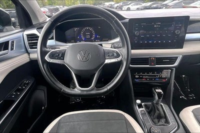 2025 Volkswagen Taos SE