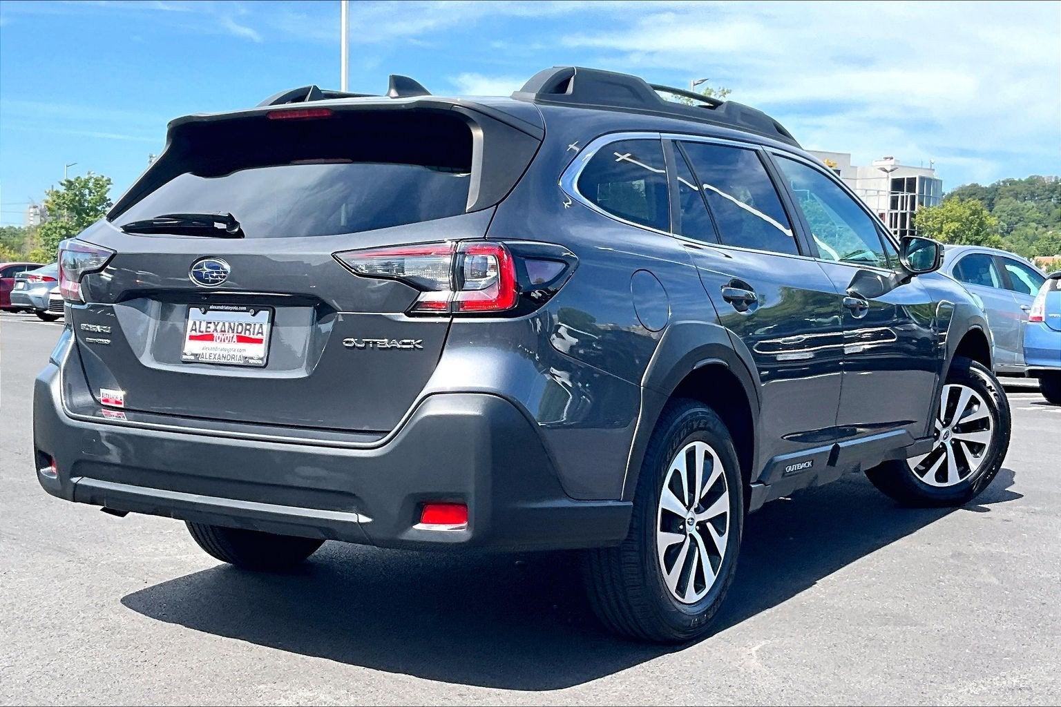 2023 Subaru Outback Premium