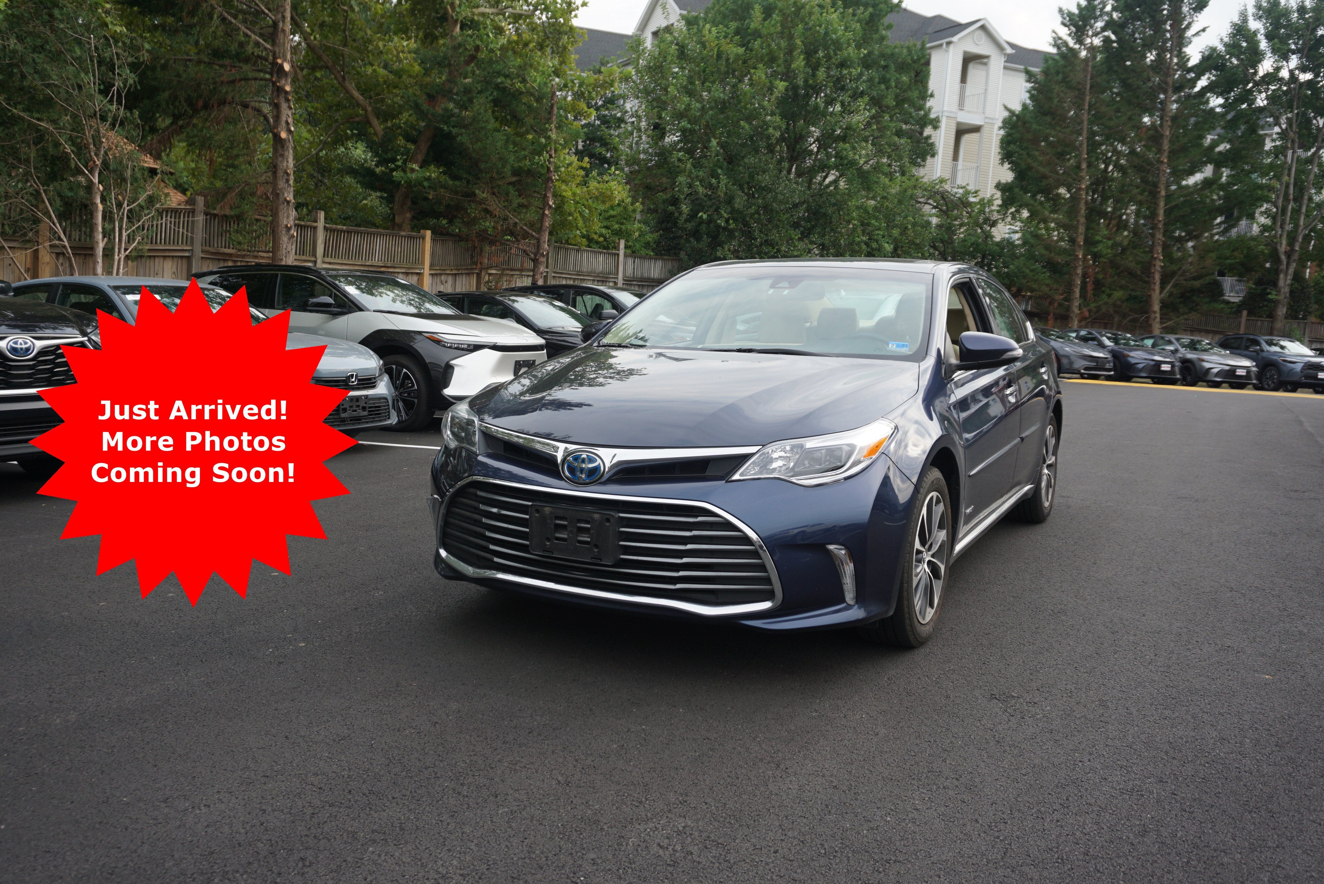 2018 Toyota Avalon Hybrid XLE Premium