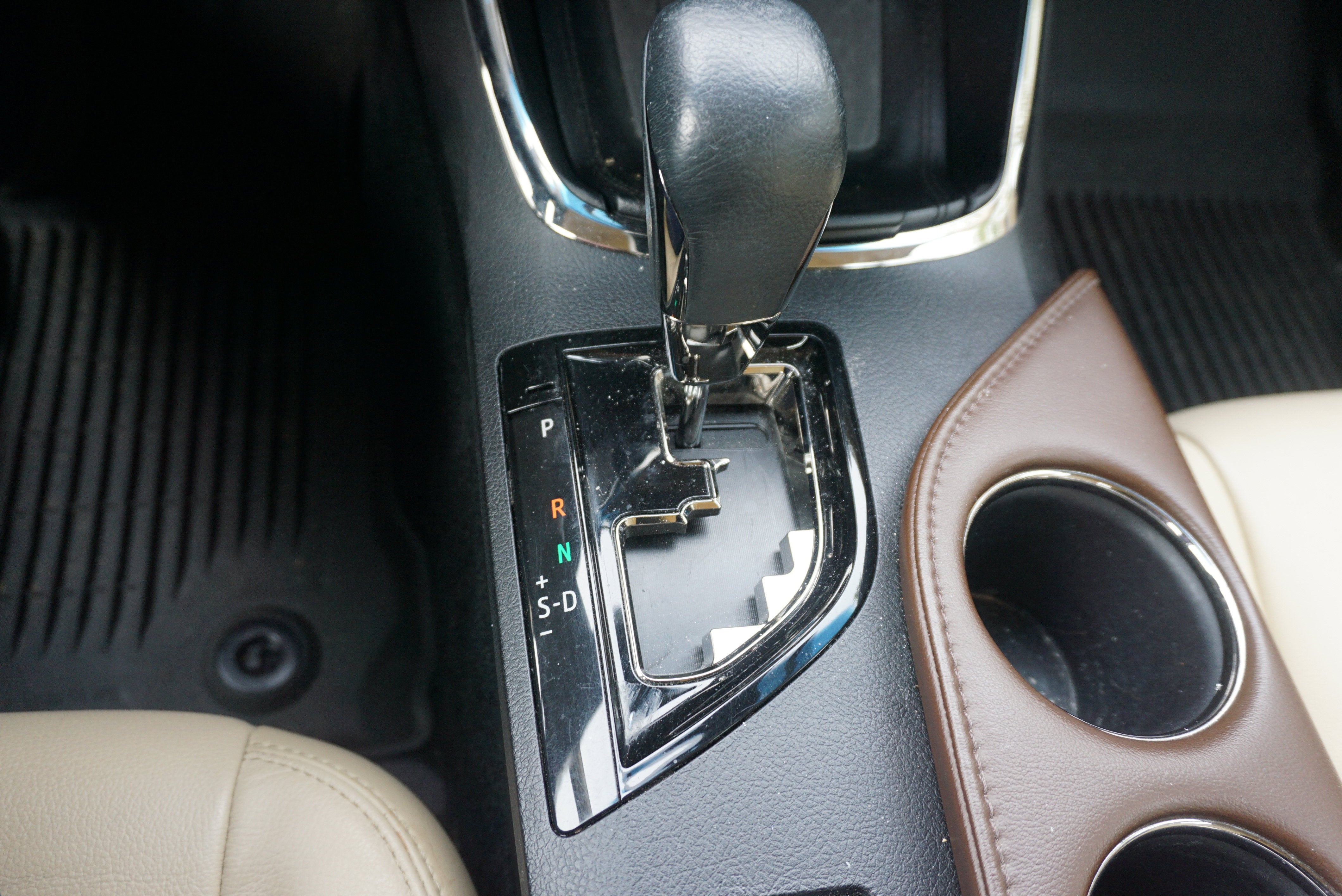 2018 Toyota Avalon Hybrid XLE Premium