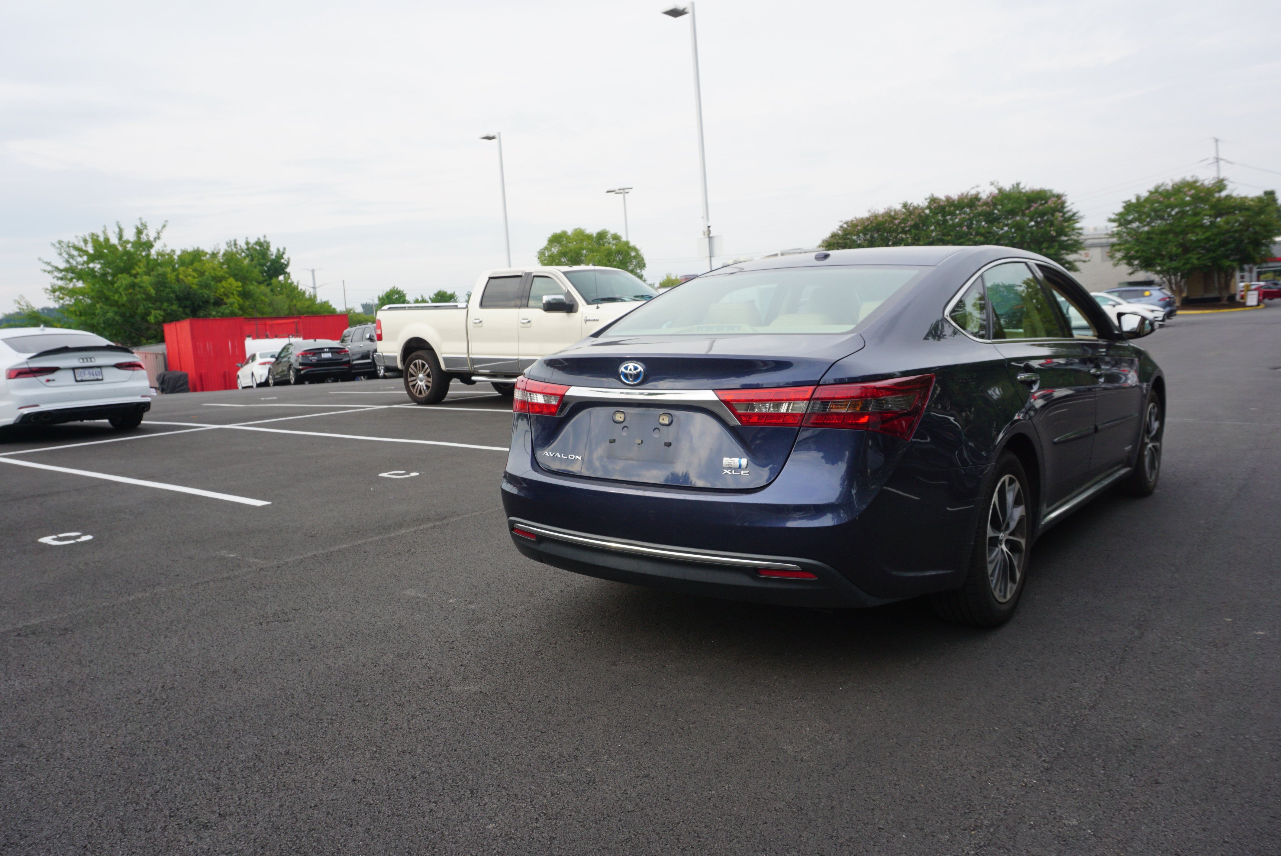 2018 Toyota Avalon Hybrid XLE Premium